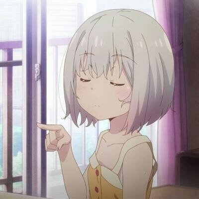 女子一件外套拽回两条命